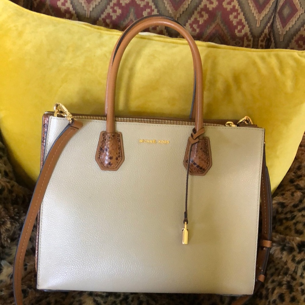 Michael Kors Mercer handbag